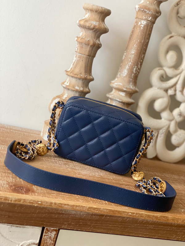 CL VANITY CASE