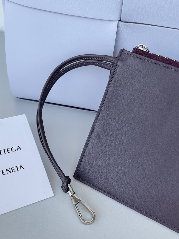 Bo*te*ga ve*ne*ta arco medium tote