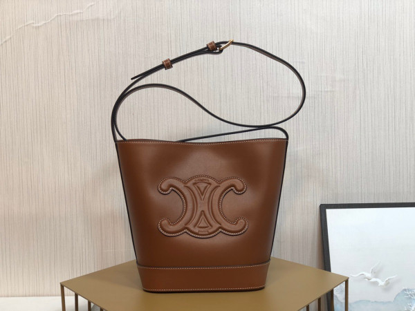 Ce**e small bucket cuir triomphe