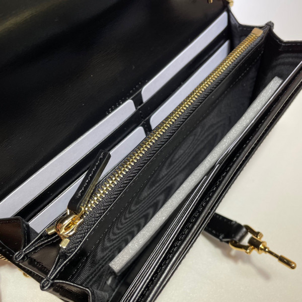 G*u*i jackie 1961 chain wallet