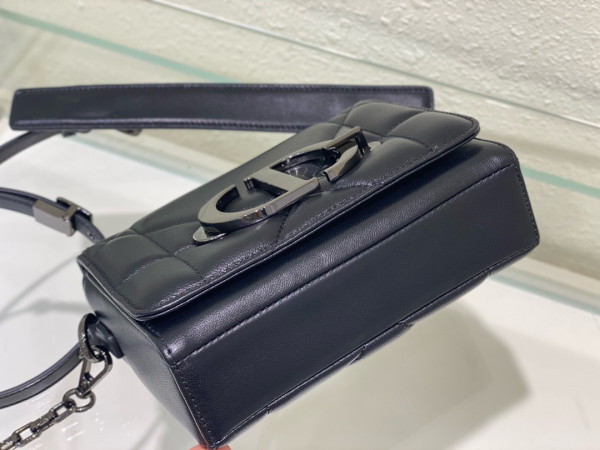D*or 30 montaigne box bag with handle