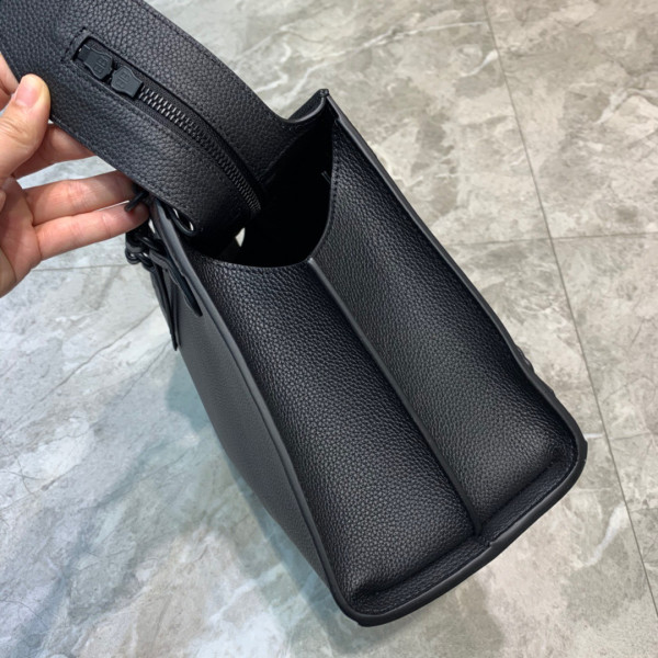 Ba*len*cia*ga neo classic small top handle bag