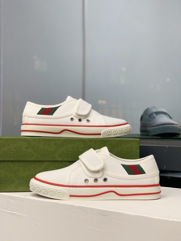 G*u*i tennis 1977 sneaker