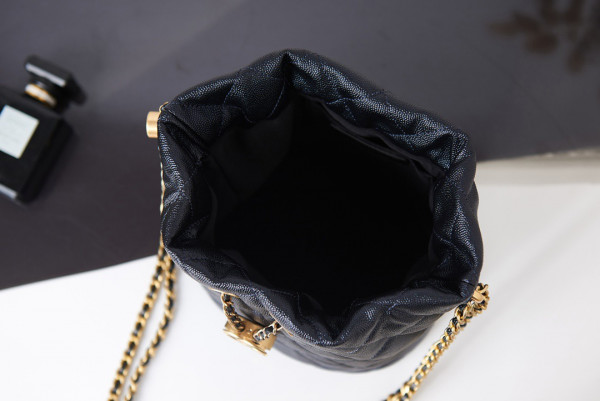 CL BUCKET BAG