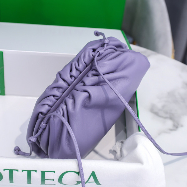 Bo*te*ga ve*ne*ta mini pouch