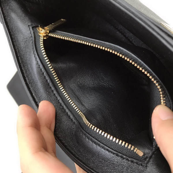 Ce**e besace 16 bag in grained calfskin