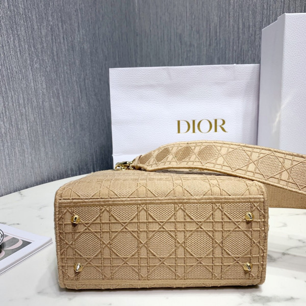 LADY D-LITE EMBROIDERED CANNAGE BAG