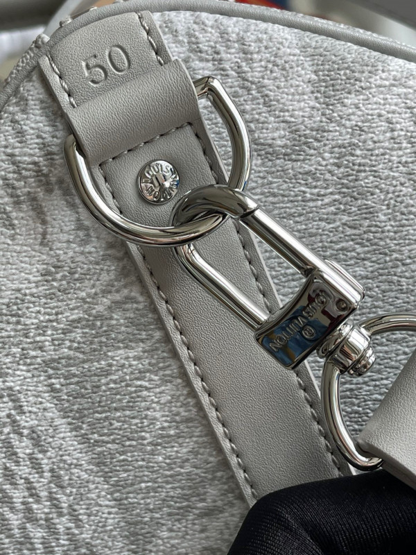 l**is V*t*n keepall bandouliÈre 50