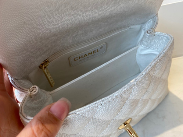CL MINI FLAP BAG WITH TOP HANDLE