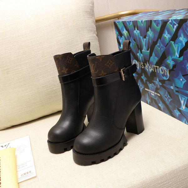 l**is V*t*n star trail ankle boot