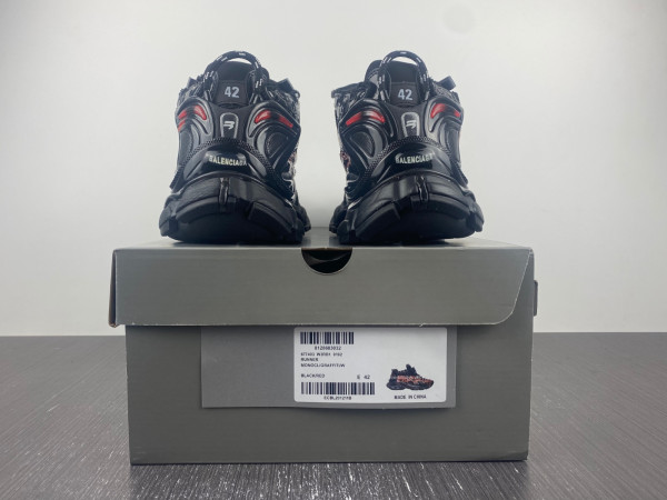 Ba*len*cia*ga runner sneaker