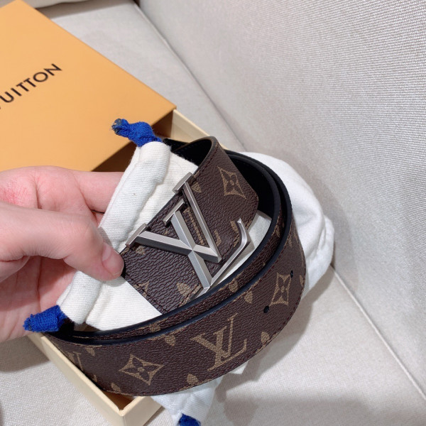 l**is V*t*n belt