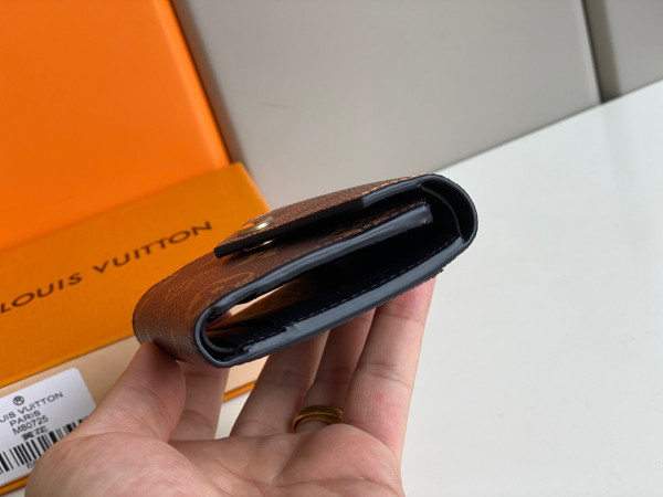 l**is V*t*n zoÉ wallet