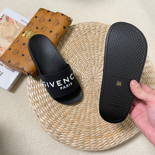 GIVENCHY sildes