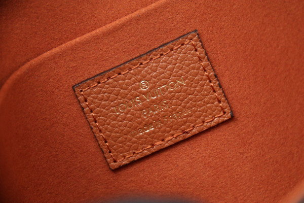 l**is V*t*n pochette fÉlicie