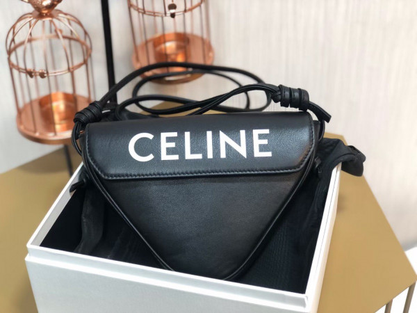 Ce**e triangle bag