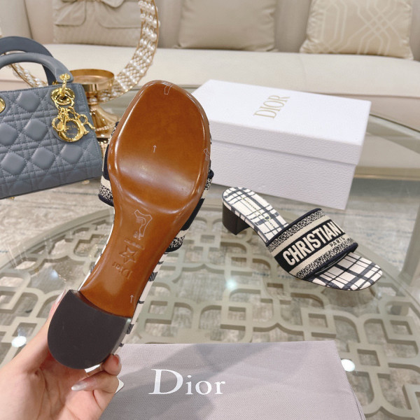D*or dway heeled slide