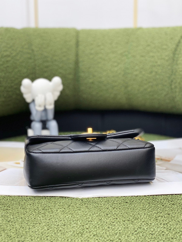 CL MINI FLAP BAG