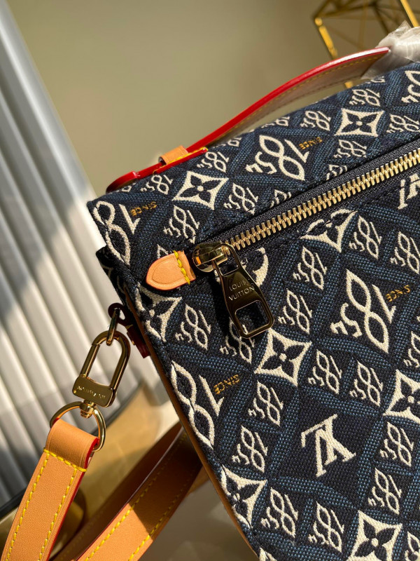 l**is V*t*n since 1854 pochette mÉtis