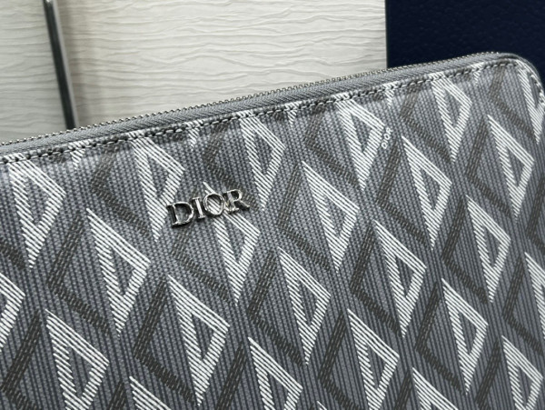 D*or pouch