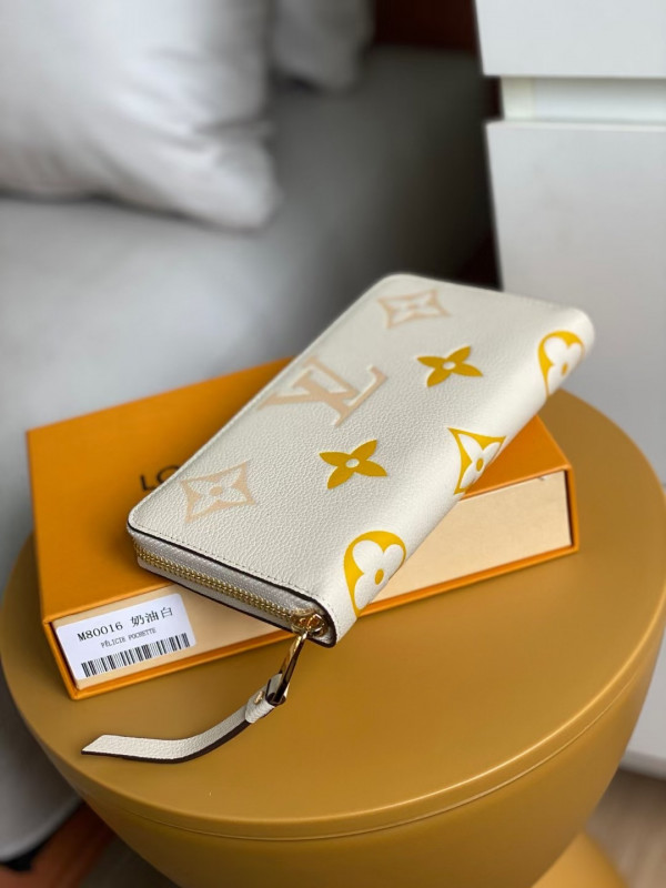 l**is V*t*n zippy wallet