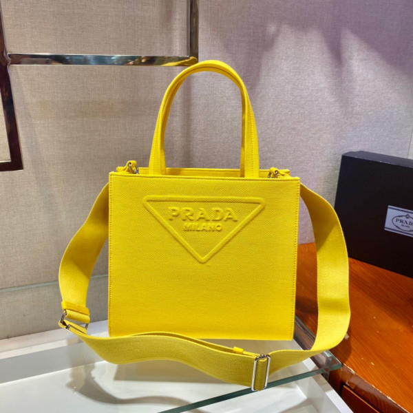 Pra*a tote bag