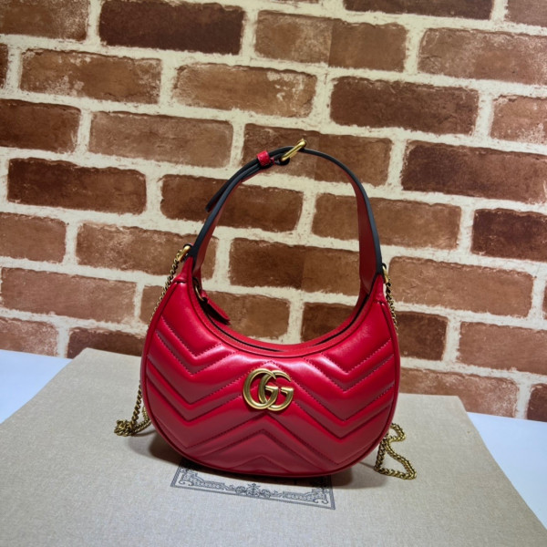 G*u*i gg marmont half-moon-shaped mini bag