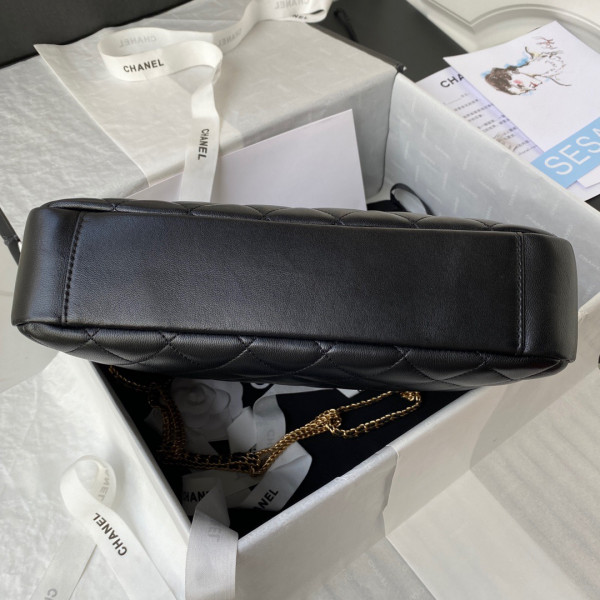 CL BUCKET BAG