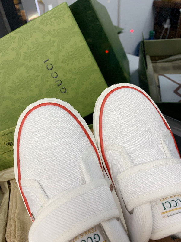 G*u*i tennis 1977 sneaker