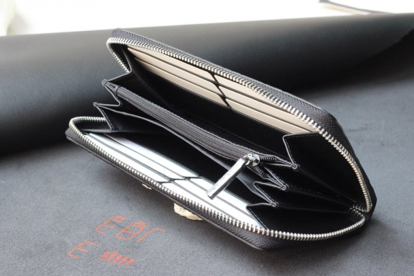 G*u*i gg marmont zip around wallet