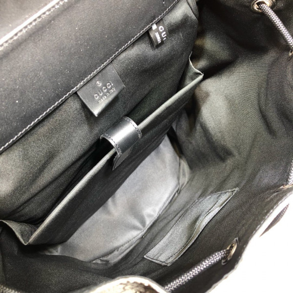 G*u*i backpack