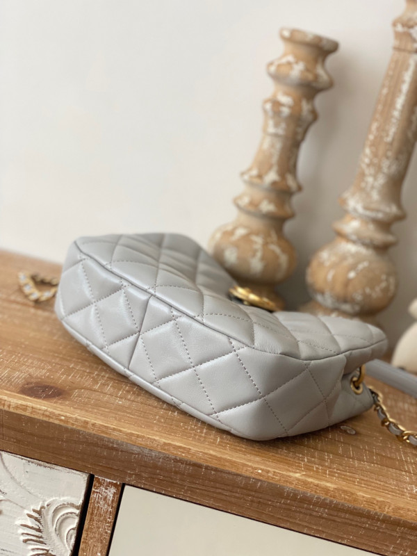 CL HOBO HANDBAG