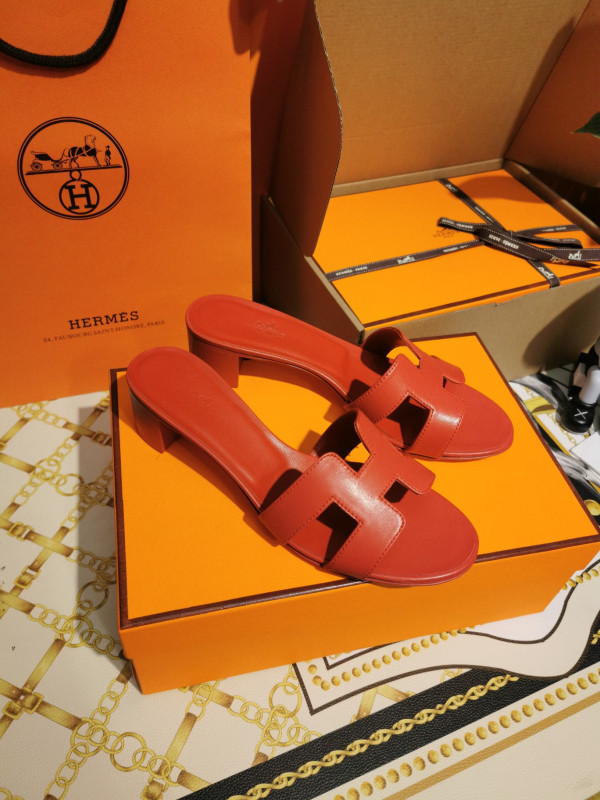 H**mes oasis sandal
