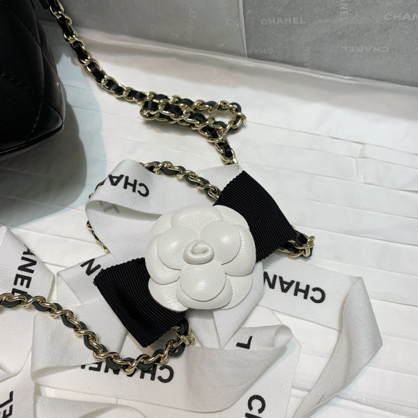 CL SMALL VANITY WITH CHAIN