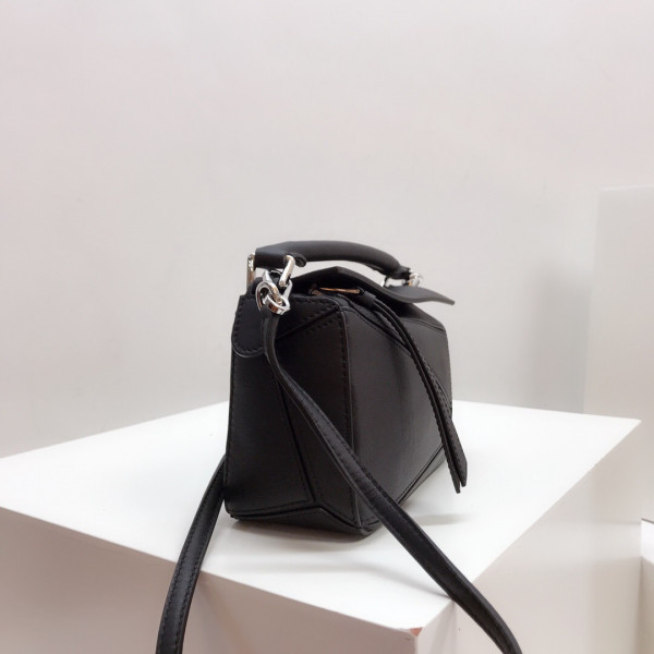 LOEWE MINI PUZZLE BAG