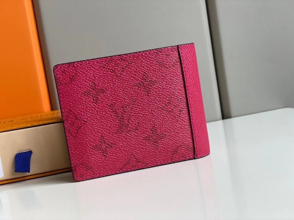 l**is V*t*n multiple wallet