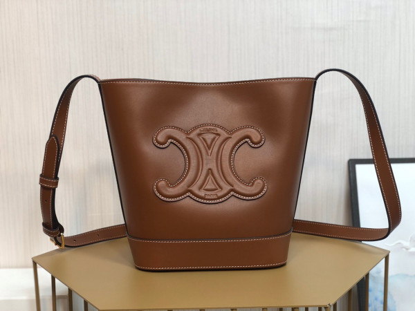 Ce**e small bucket cuir triomphe