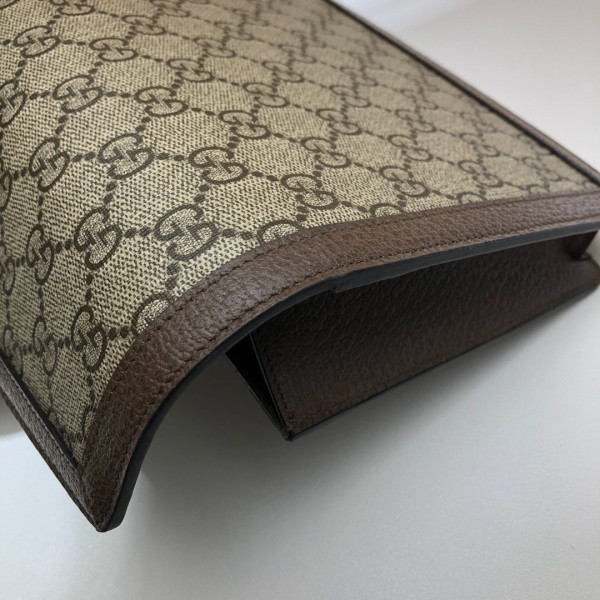 G*u*i dionysus gg clutch