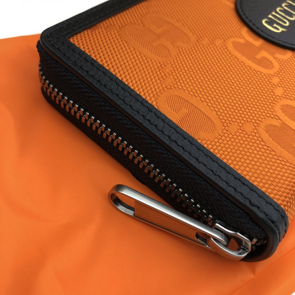 G*u*i off the grid zippy wallet
