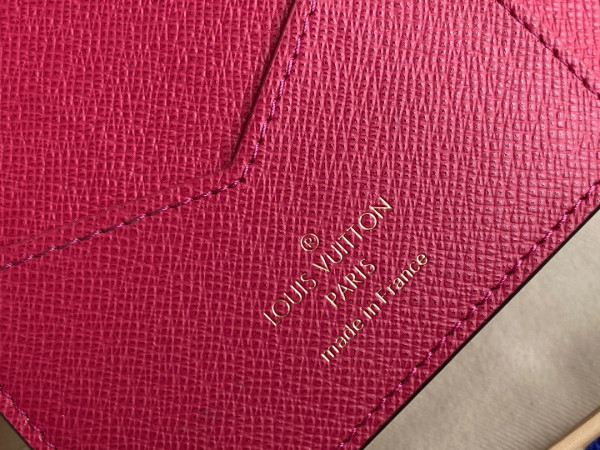 l**is V*t*n passport cover