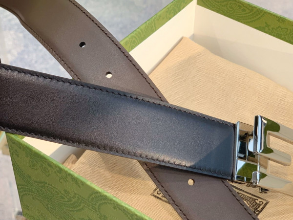 G*u*i reversible belt with square g buckle