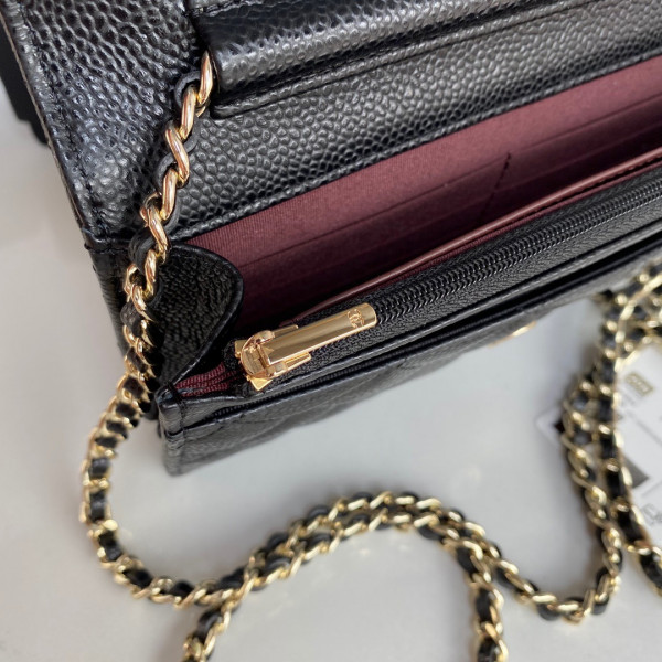 CL CHAIN WALLET CAVIAR NEW EDITION