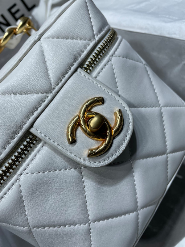 CL VANITY CASE