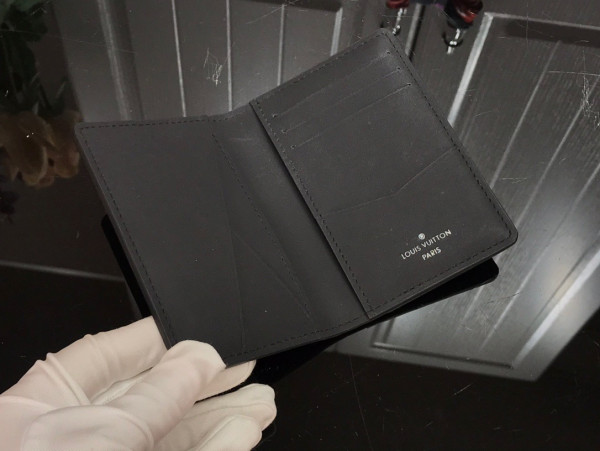 l**is V*t*n pocket organizer