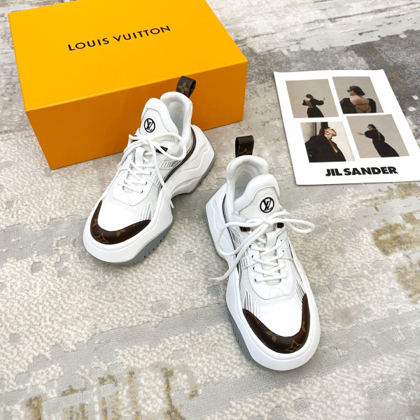 l**is V*t*n archlight 2.0 sneaker