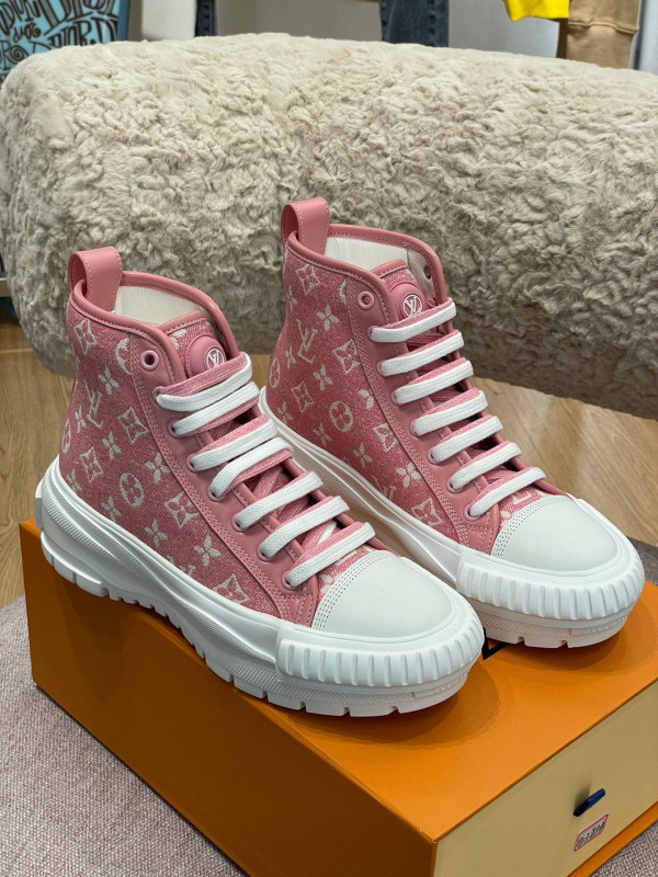 l**is V*t*n squad high-top sneaker