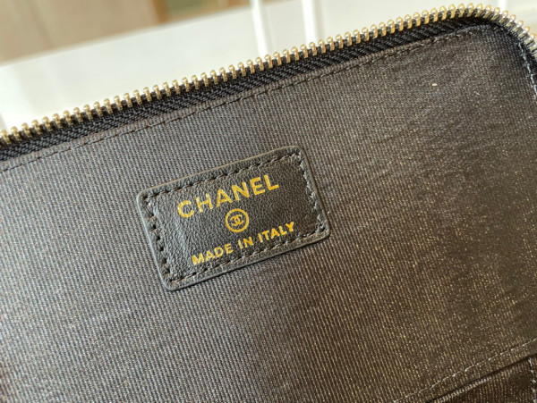 CL VANITY CASE