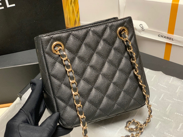 CL BUCKET BAG