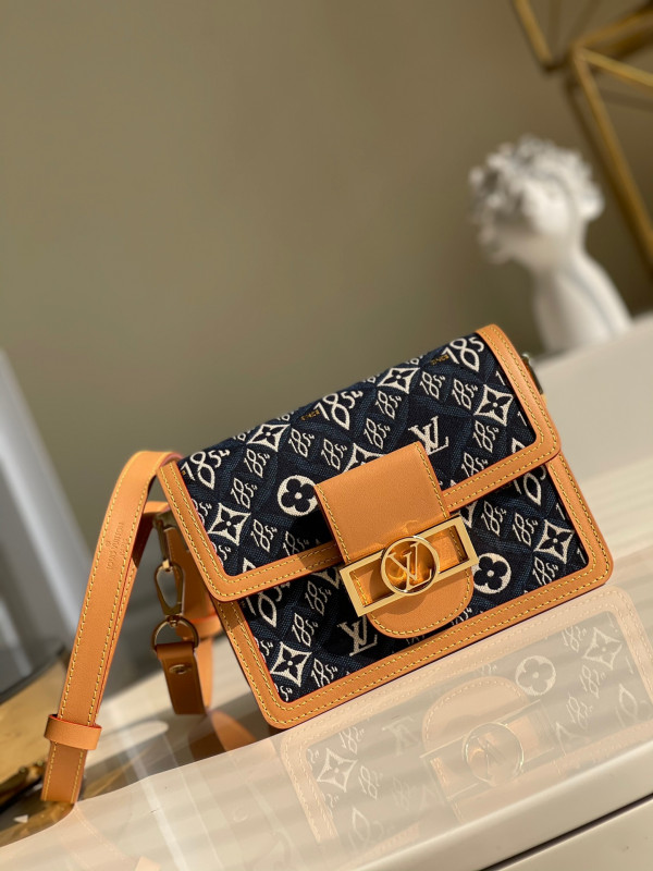 l**is V*t*n since 1854 dauphine mini