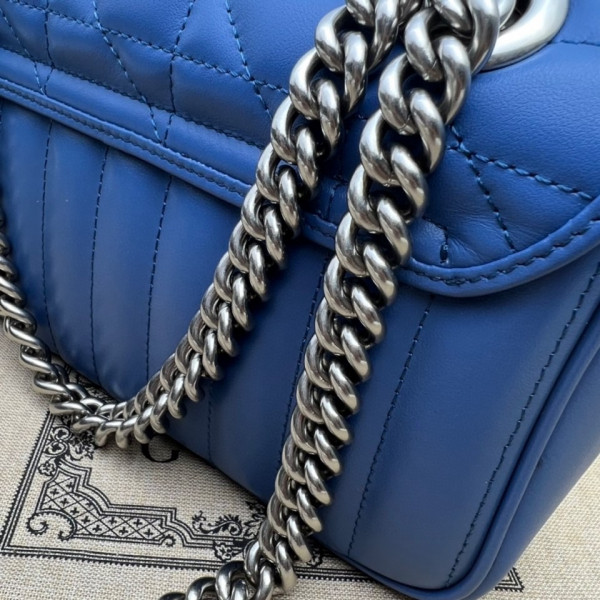 G*u*i gg marmont 22cm